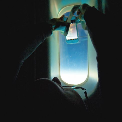 En un vuelo especial, la compañia de navegación Latam llevó a más de 50 pasajeros para avistar el eclipse de sol