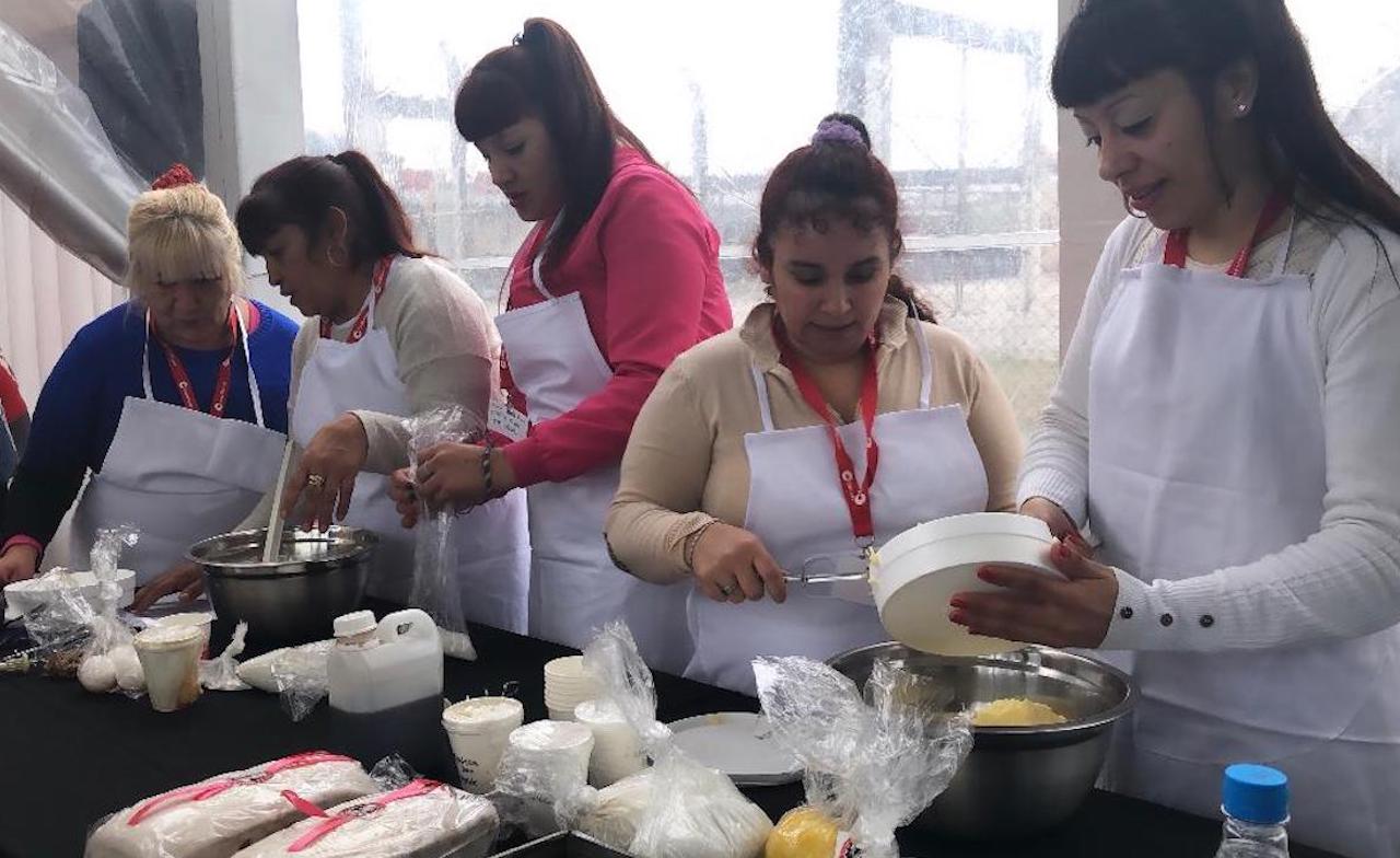 Una Máster Class de Maru Botana en la Unidad Penitenciaria 47 de mujeres: la gastronomía como herramienta de transformación