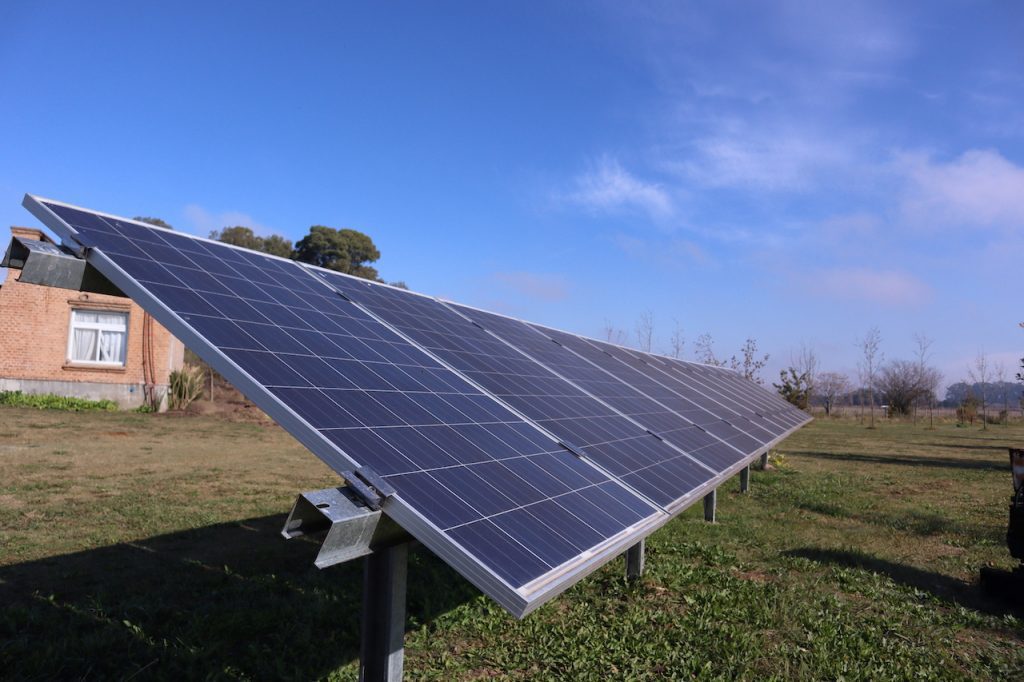 Implementación de energías renovables en laComuna Sustentable de Laguna de Las Pampas