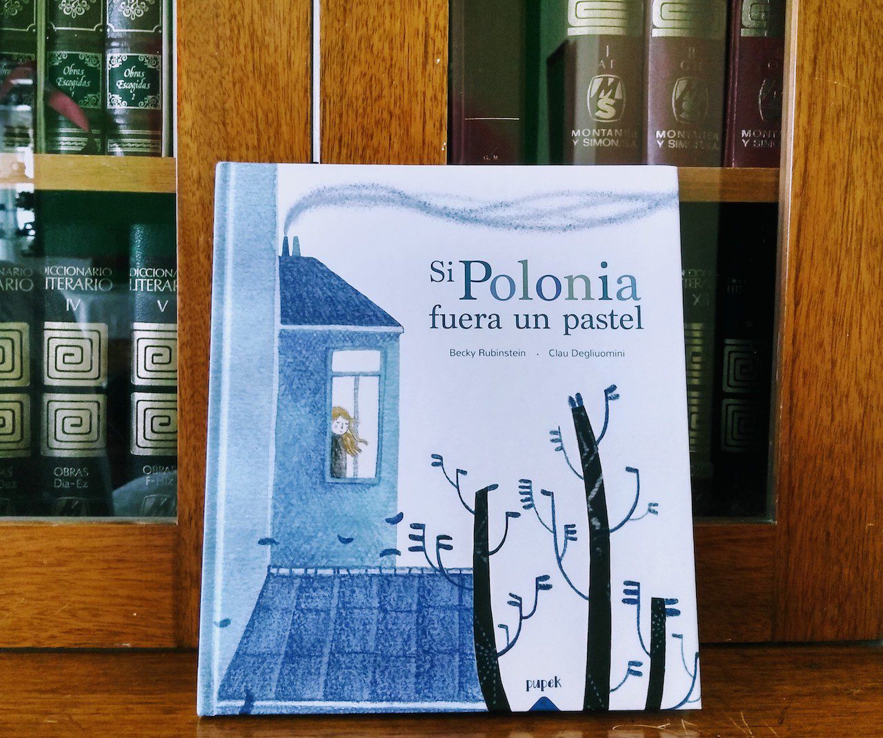 "Si Polonia fuera un pastel", de Pupek Libros, es un bello libro sobre cómo sobrevivir a la adversidad y crecer y aprender